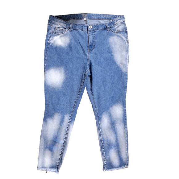 True Craft plus size women's jeans light wash raw hem size 20 inseam 25 - Picture 1 of 4